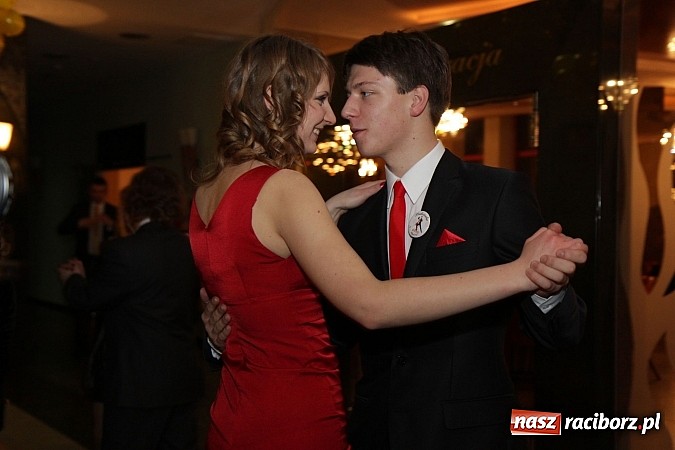 Zdjęcie w galerii na portalu naszraciborz.pl: 100 dni do matury, czyli studniówka raciborskiego Mechanika w Amadeusie wiadomości z regionu