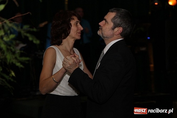 Zdjęcie w galerii na portalu naszraciborz.pl: 100 dni do matury, czyli studniówka raciborskiego Mechanika w Amadeusie wiadomości z regionu