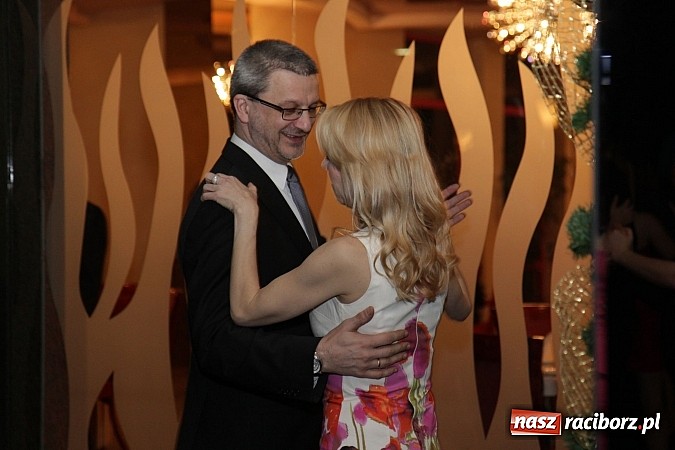 Zdjęcie w galerii na portalu naszraciborz.pl: 100 dni do matury, czyli studniówka raciborskiego Mechanika w Amadeusie wiadomości z regionu