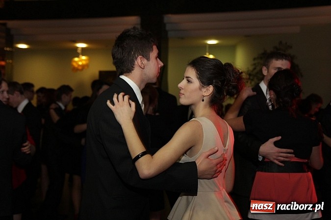 Zdjęcie w galerii na portalu naszraciborz.pl: 100 dni do matury, czyli studniówka raciborskiego Mechanika w Amadeusie wiadomości z regionu