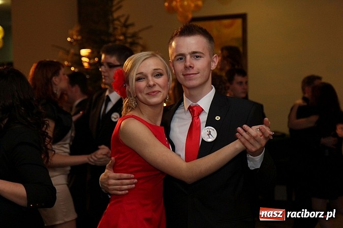 Zdjęcie w galerii na portalu naszraciborz.pl: 100 dni do matury, czyli studniówka raciborskiego Mechanika w Amadeusie wiadomości z regionu