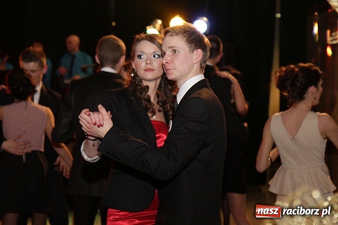 Zdjęcie w galerii na portalu naszraciborz.pl: 100 dni do matury, czyli studniówka raciborskiego Mechanika w Amadeusie wiadomości z regionu