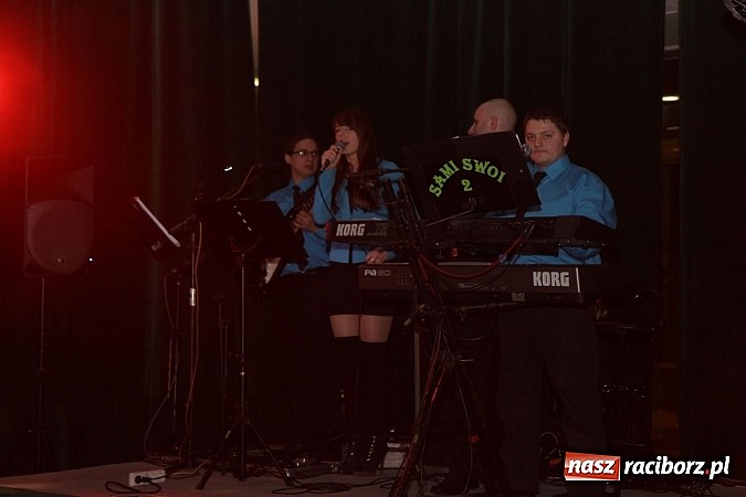 Zdjęcie w galerii na portalu naszraciborz.pl: 100 dni do matury, czyli studniówka raciborskiego Mechanika w Amadeusie wiadomości z regionu