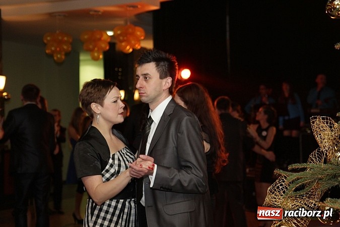 Zdjęcie w galerii na portalu naszraciborz.pl: 100 dni do matury, czyli studniówka raciborskiego Mechanika w Amadeusie wiadomości z regionu