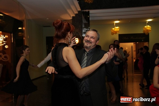 Zdjęcie w galerii na portalu naszraciborz.pl: 100 dni do matury, czyli studniówka raciborskiego Mechanika w Amadeusie wiadomości z regionu