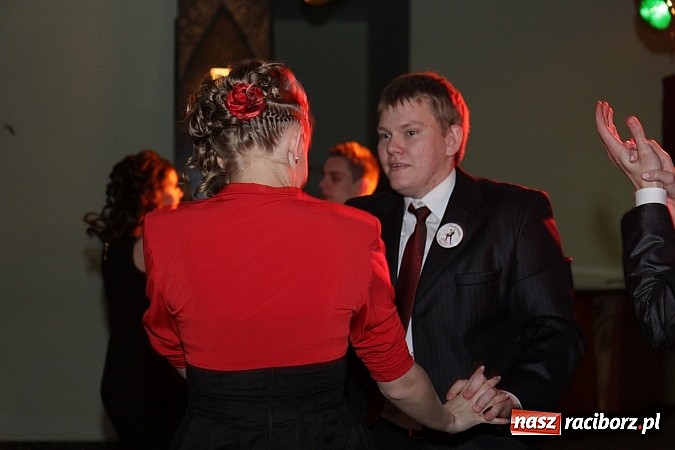 Zdjęcie w galerii na portalu naszraciborz.pl: 100 dni do matury, czyli studniówka raciborskiego Mechanika w Amadeusie wiadomości z regionu