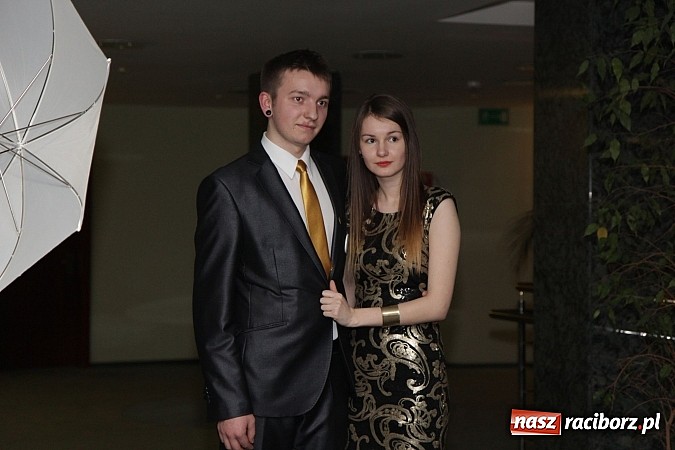 Zdjęcie w galerii na portalu naszraciborz.pl: 100 dni do matury, czyli studniówka raciborskiego Mechanika w Amadeusie wiadomości z regionu