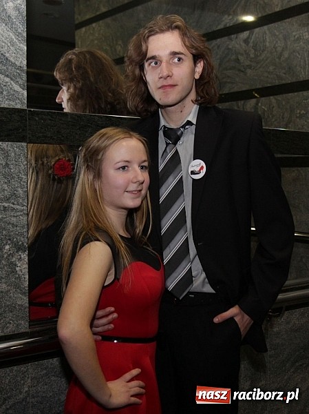 Zdjęcie w galerii na portalu naszraciborz.pl: 100 dni do matury, czyli studniówka raciborskiego Mechanika w Amadeusie wiadomości z regionu