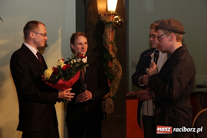 Zdjęcie w galerii na portalu naszraciborz.pl: 100 dni do matury, czyli studniówka raciborskiego Mechanika w Amadeusie wiadomości z regionu