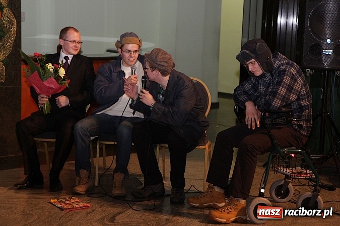 Zdjęcie w galerii na portalu naszraciborz.pl: 100 dni do matury, czyli studniówka raciborskiego Mechanika w Amadeusie wiadomości z regionu