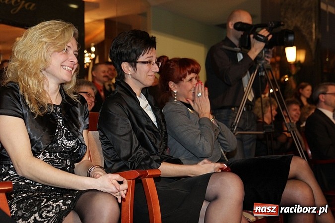 Zdjęcie w galerii na portalu naszraciborz.pl: 100 dni do matury, czyli studniówka raciborskiego Mechanika w Amadeusie wiadomości z regionu