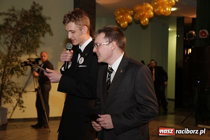 Zdjęcie w galerii na portalu naszraciborz.pl: 100 dni do matury, czyli studniówka raciborskiego Mechanika w Amadeusie wiadomości z regionu