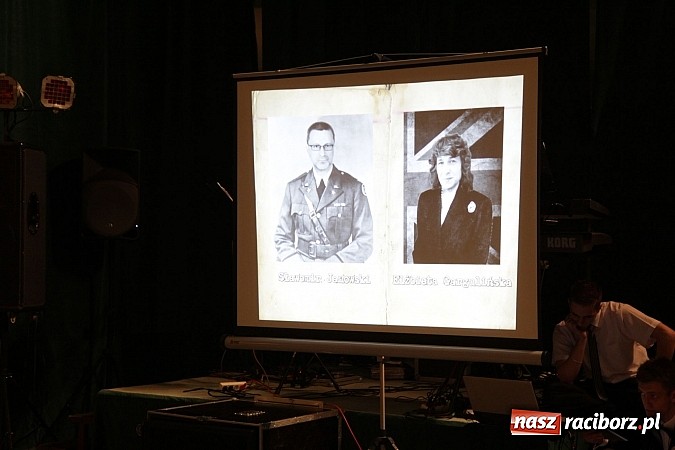 Zdjęcie w galerii na portalu naszraciborz.pl: 100 dni do matury, czyli studniówka raciborskiego Mechanika w Amadeusie wiadomości z regionu