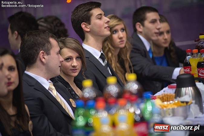 Zdjęcie w galerii na portalu naszraciborz.pl: Bal maturalny II LO im. Adama Mickiewicza wiadomości z regionu