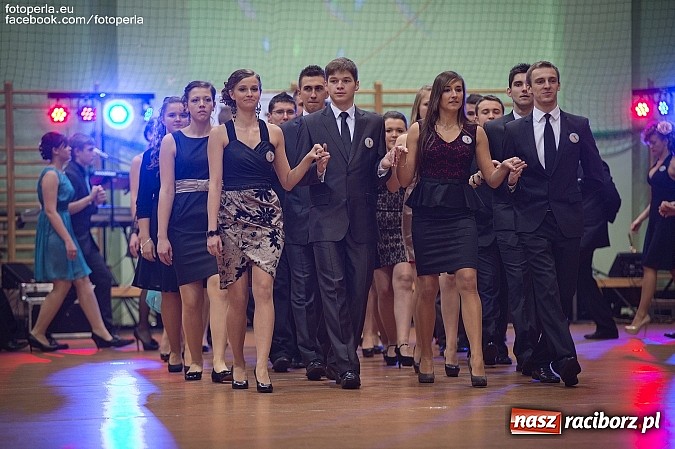 Zdjęcie w galerii na portalu naszraciborz.pl: Bal maturalny II LO im. Adama Mickiewicza wiadomości z regionu