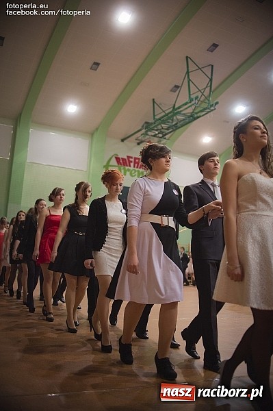 Zdjęcie w galerii na portalu naszraciborz.pl: Bal maturalny II LO im. Adama Mickiewicza wiadomości z regionu