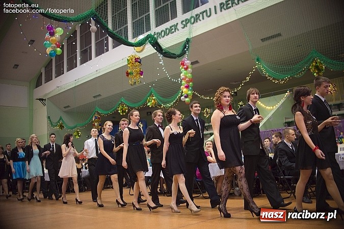 Zdjęcie w galerii na portalu naszraciborz.pl: Bal maturalny II LO im. Adama Mickiewicza wiadomości z regionu