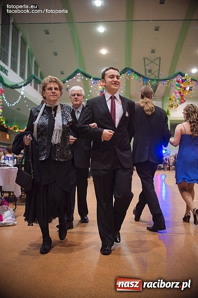 Zdjęcie w galerii na portalu naszraciborz.pl: Bal maturalny II LO im. Adama Mickiewicza wiadomości z regionu