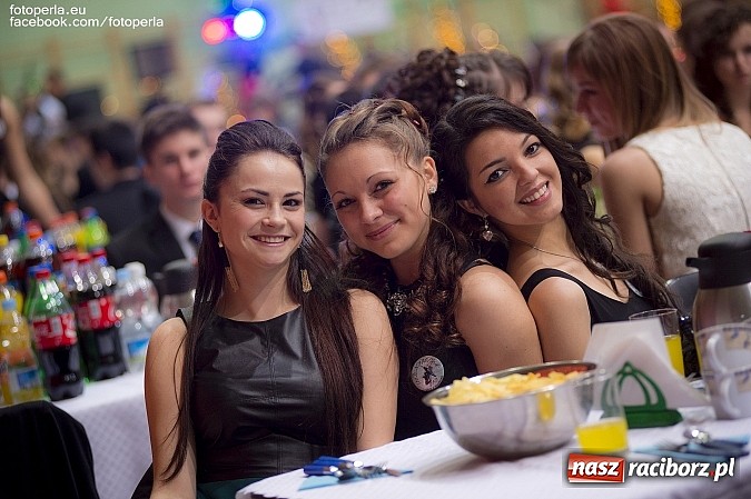Zdjęcie w galerii na portalu naszraciborz.pl: Bal maturalny II LO im. Adama Mickiewicza wiadomości z regionu