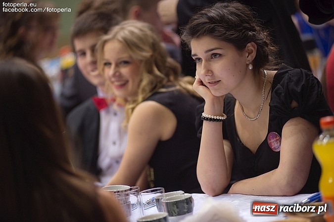 Zdjęcie w galerii na portalu naszraciborz.pl: Bal maturalny II LO im. Adama Mickiewicza wiadomości z regionu