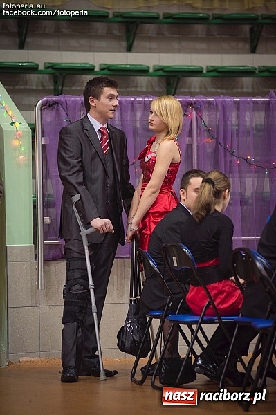 Zdjęcie w galerii na portalu naszraciborz.pl: Bal maturalny II LO im. Adama Mickiewicza wiadomości z regionu