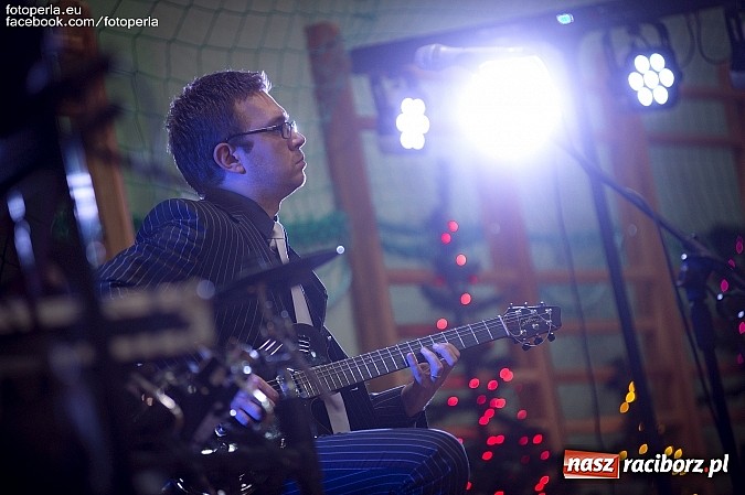 Zdjęcie w galerii na portalu naszraciborz.pl: Bal maturalny II LO im. Adama Mickiewicza wiadomości z regionu