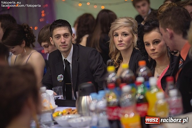 Zdjęcie w galerii na portalu naszraciborz.pl: Bal maturalny II LO im. Adama Mickiewicza wiadomości z regionu
