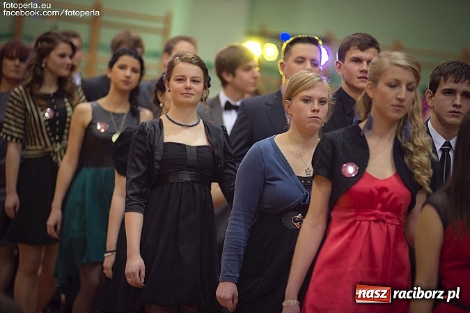 Zdjęcie w galerii na portalu naszraciborz.pl: Bal maturalny II LO im. Adama Mickiewicza wiadomości z regionu