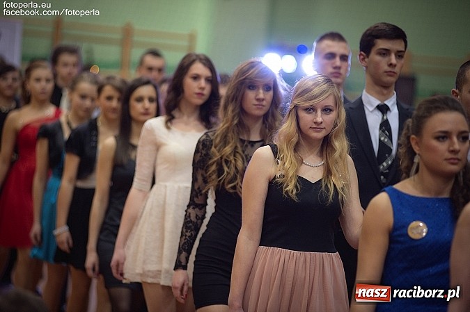Zdjęcie w galerii na portalu naszraciborz.pl: Bal maturalny II LO im. Adama Mickiewicza wiadomości z regionu