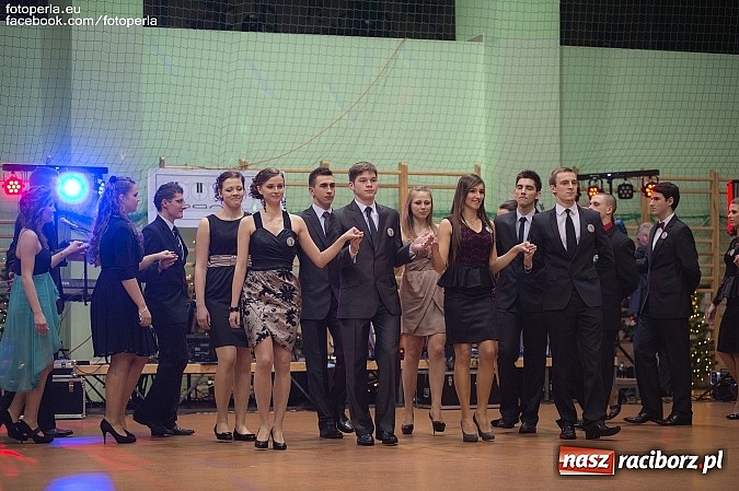 Zdjęcie w galerii na portalu naszraciborz.pl: Bal maturalny II LO im. Adama Mickiewicza wiadomości z regionu