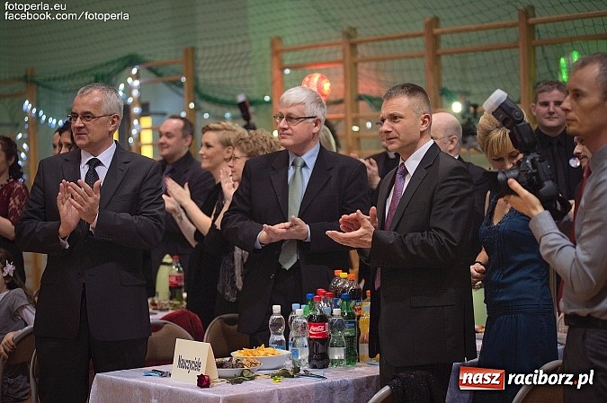 Zdjęcie w galerii na portalu naszraciborz.pl: Bal maturalny II LO im. Adama Mickiewicza wiadomości z regionu