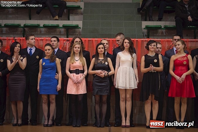 Zdjęcie w galerii na portalu naszraciborz.pl: Bal maturalny II LO im. Adama Mickiewicza wiadomości z regionu