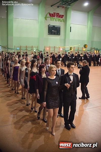 Zdjęcie w galerii na portalu naszraciborz.pl: Bal maturalny II LO im. Adama Mickiewicza wiadomości z regionu