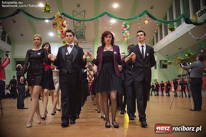 Zdjęcie w galerii na portalu naszraciborz.pl: Bal maturalny II LO im. Adama Mickiewicza wiadomości z regionu