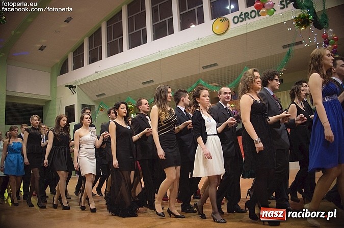 Zdjęcie w galerii na portalu naszraciborz.pl: Bal maturalny II LO im. Adama Mickiewicza wiadomości z regionu
