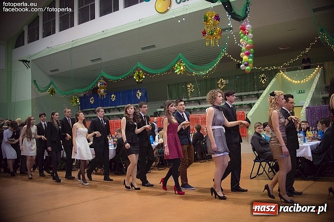 Zdjęcie w galerii na portalu naszraciborz.pl: Bal maturalny II LO im. Adama Mickiewicza wiadomości z regionu