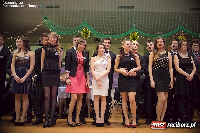 Zdjęcie w galerii na portalu naszraciborz.pl: Bal maturalny II LO im. Adama Mickiewicza wiadomości z regionu