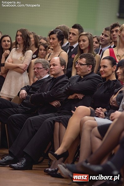 Zdjęcie w galerii na portalu naszraciborz.pl: Bal maturalny II LO im. Adama Mickiewicza wiadomości z regionu