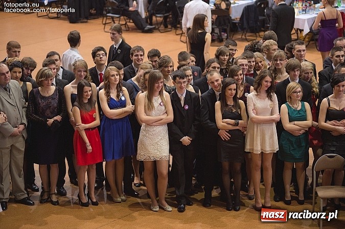 Zdjęcie w galerii na portalu naszraciborz.pl: Bal maturalny II LO im. Adama Mickiewicza wiadomości z regionu