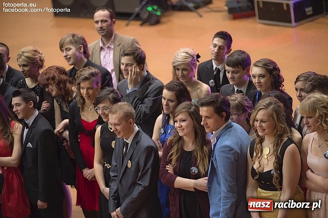 Zdjęcie w galerii na portalu naszraciborz.pl: Bal maturalny II LO im. Adama Mickiewicza wiadomości z regionu