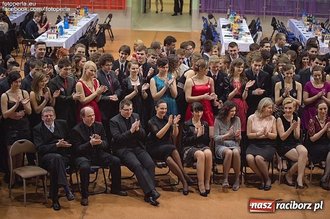 Zdjęcie w galerii na portalu naszraciborz.pl: Bal maturalny II LO im. Adama Mickiewicza wiadomości z regionu