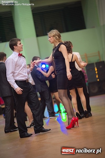 Zdjęcie w galerii na portalu naszraciborz.pl: Bal maturalny II LO im. Adama Mickiewicza wiadomości z regionu