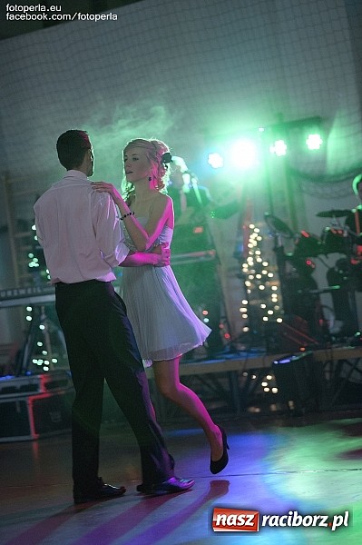 Zdjęcie w galerii na portalu naszraciborz.pl: Bal maturalny II LO im. Adama Mickiewicza wiadomości z regionu