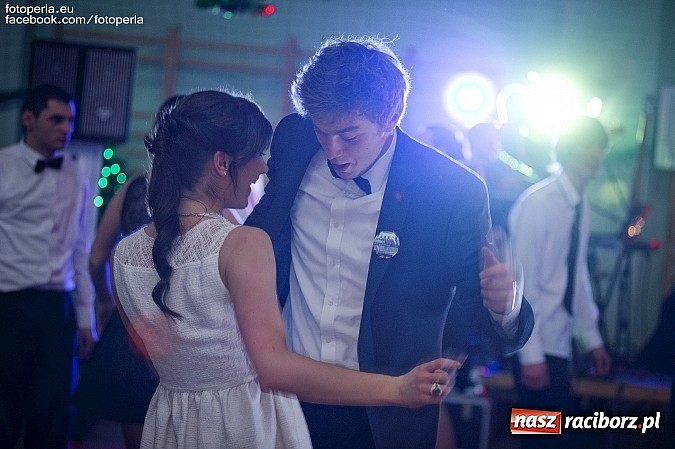 Zdjęcie w galerii na portalu naszraciborz.pl: Bal maturalny II LO im. Adama Mickiewicza wiadomości z regionu