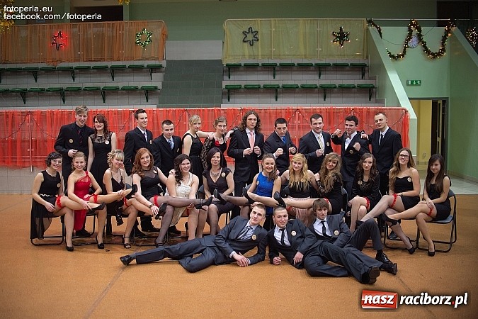 Zdjęcie w galerii na portalu naszraciborz.pl: Bal maturalny II LO im. Adama Mickiewicza wiadomości z regionu