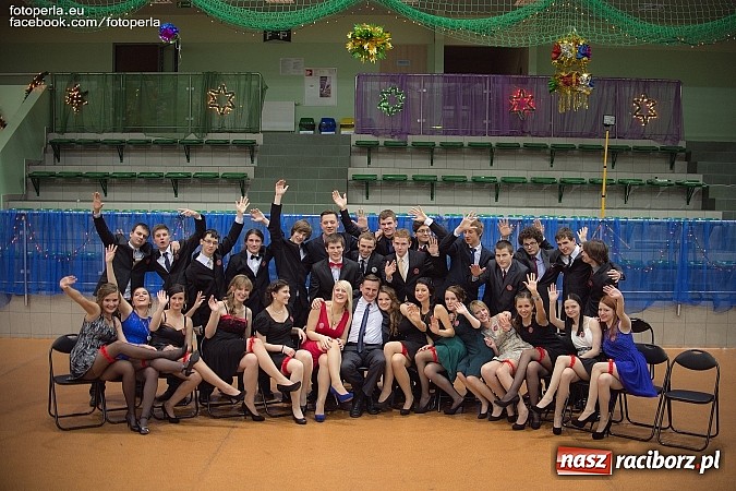 Zdjęcie w galerii na portalu naszraciborz.pl: Bal maturalny II LO im. Adama Mickiewicza wiadomości z regionu
