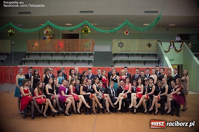 Zdjęcie w galerii na portalu naszraciborz.pl: Bal maturalny II LO im. Adama Mickiewicza wiadomości z regionu