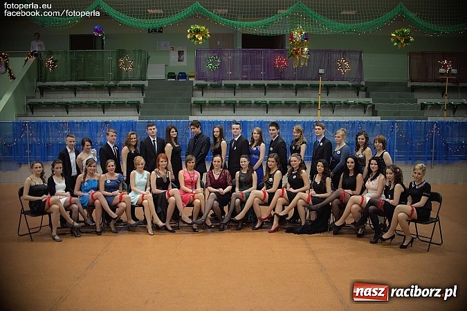 Zdjęcie w galerii na portalu naszraciborz.pl: Bal maturalny II LO im. Adama Mickiewicza wiadomości z regionu