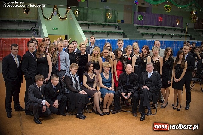 Zdjęcie w galerii na portalu naszraciborz.pl: Bal maturalny II LO im. Adama Mickiewicza wiadomości z regionu