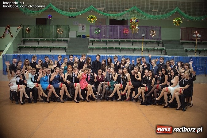 Zdjęcie w galerii na portalu naszraciborz.pl: Bal maturalny II LO im. Adama Mickiewicza wiadomości z regionu